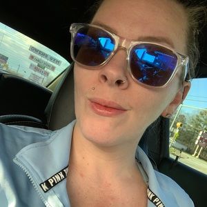 Meet your Posher, Rebecca